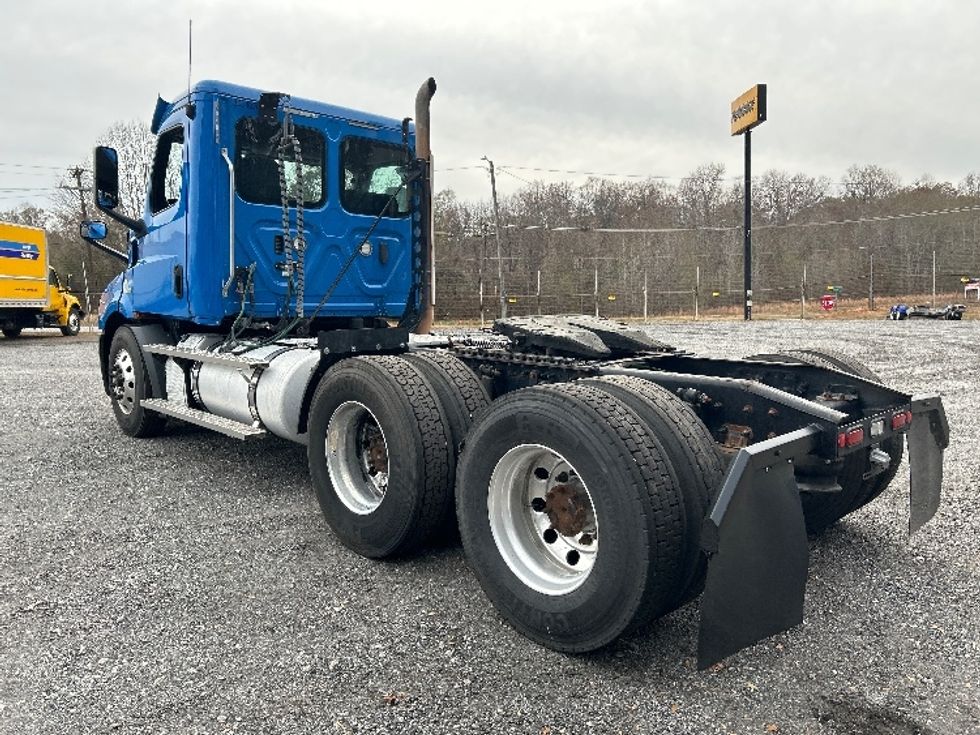 Day Cab Tractor-Heavy Duty Tractors-Freightliner-2019-T11664ST-Anderson-SC-637,596\n\t\tmiles-$ 24,500 - Image 5