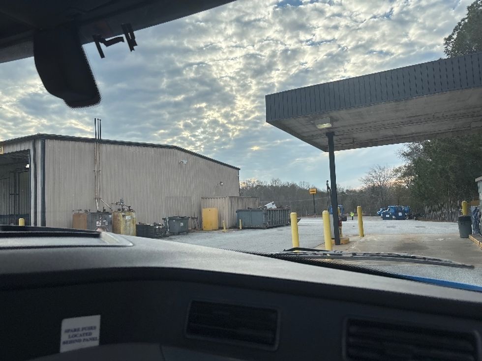 Day Cab Tractor-Heavy Duty Tractors-Freightliner-2019-T11664ST-Anderson-SC-642,424\n\t\tmiles-$ 24,000 - Image 12