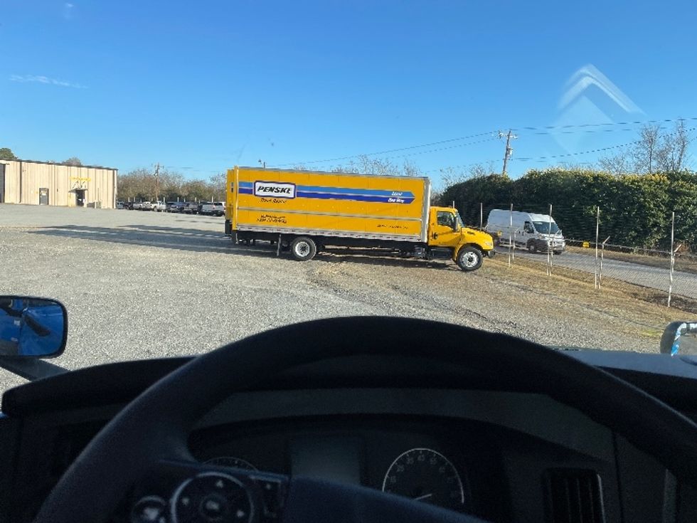 Day Cab Tractor-Heavy Duty Tractors-Freightliner-2019-T11664ST-Anderson-SC-644,405\n\t\tmiles-$ 23,750 - Image 11