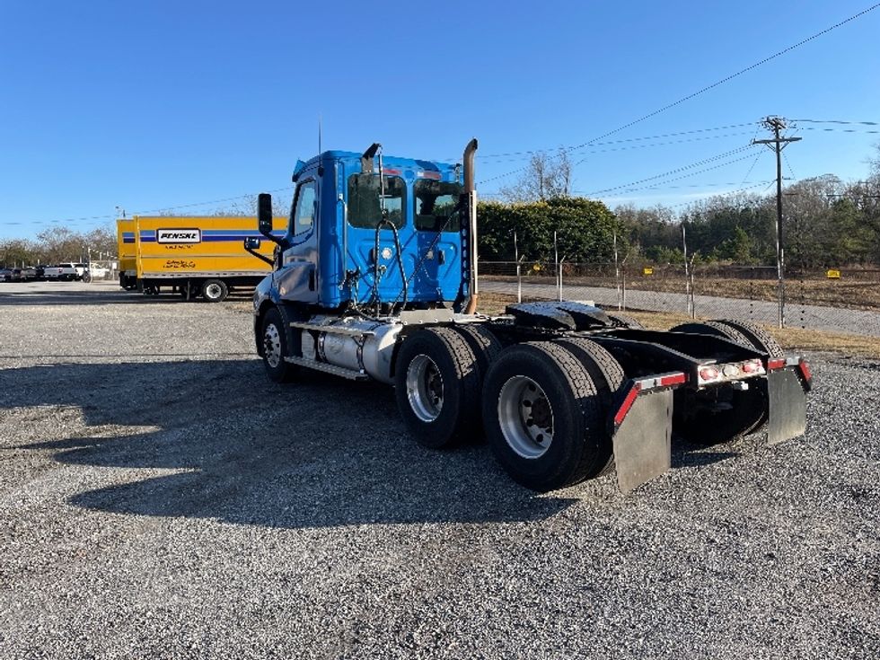 Day Cab Tractor-Heavy Duty Tractors-Freightliner-2019-T11664ST-Anderson-SC-644,405\n\t\tmiles-$ 23,750 - Image 5