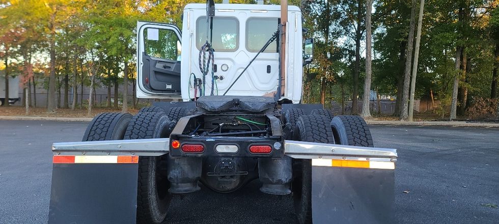Day Cab Tractor-Heavy Duty Tractors-Freightliner-2019-T11664ST-Atlanta-GA-515,810\n\t\tmiles-$ 36,250 - Image 18
