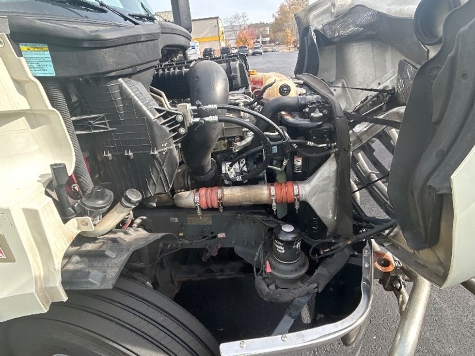 Day Cab Tractor-Heavy Duty Tractors-Freightliner-2019-T11664ST-Atlanta-GA-900,621\n\t\tmiles-$ 28,250 - Image 13