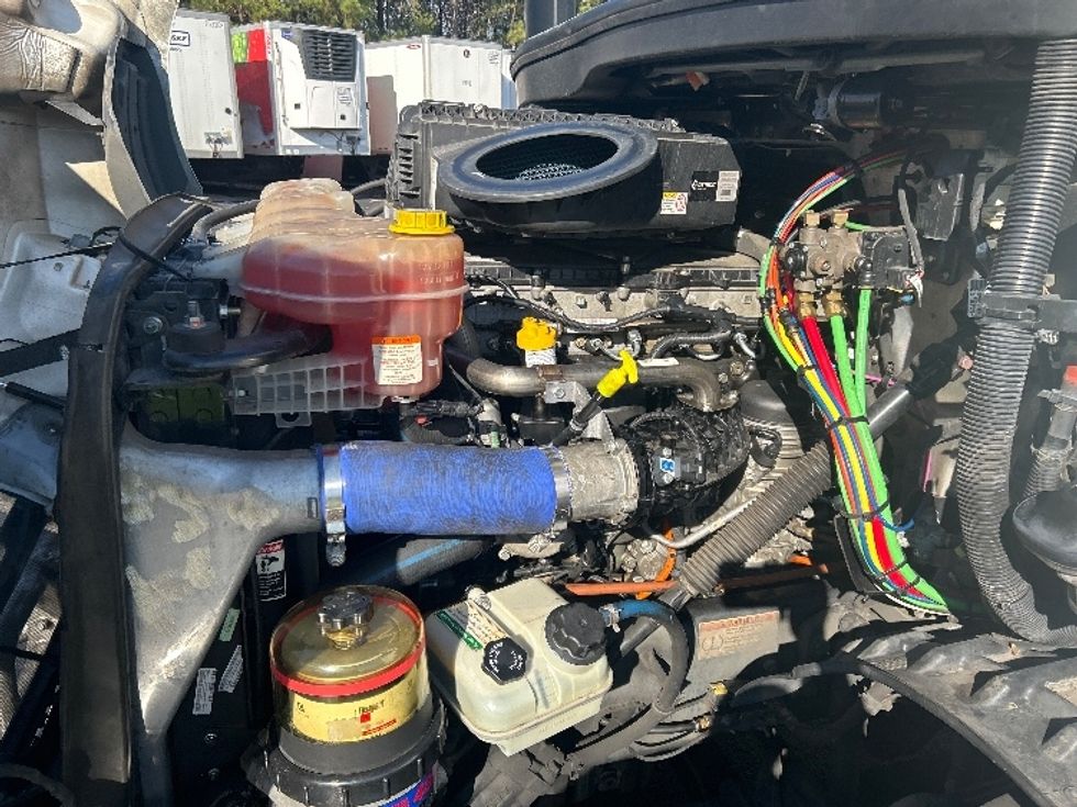 Day Cab Tractor-Heavy Duty Tractors-Freightliner-2019-T11664ST-Atlanta-GA-906,480\n\t\tmiles-$ 28,250 - Image 16