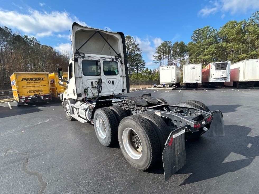 Day Cab Tractor-Heavy Duty Tractors-Freightliner-2019-T11664ST-Atlanta-GA-906,480\n\t\tmiles-$ 28,250 - Image 5