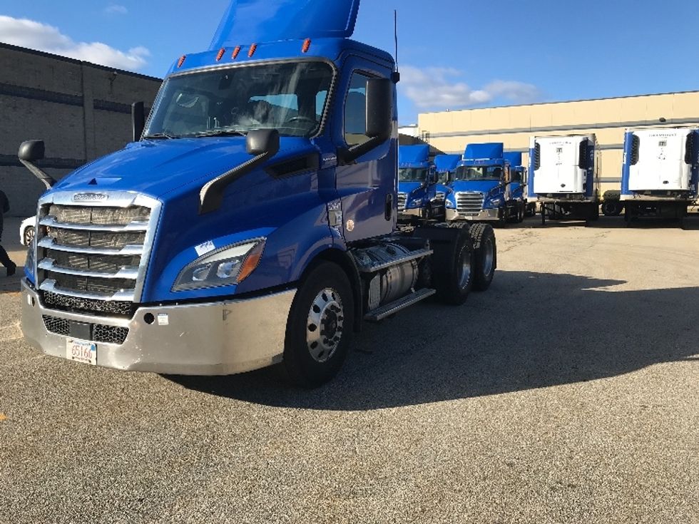 Day Cab Tractor-Heavy Duty Tractors-Freightliner-2019-T11664ST-Auburn-MA-201,611\n\t\tmiles-$ 47,000 - Image 3