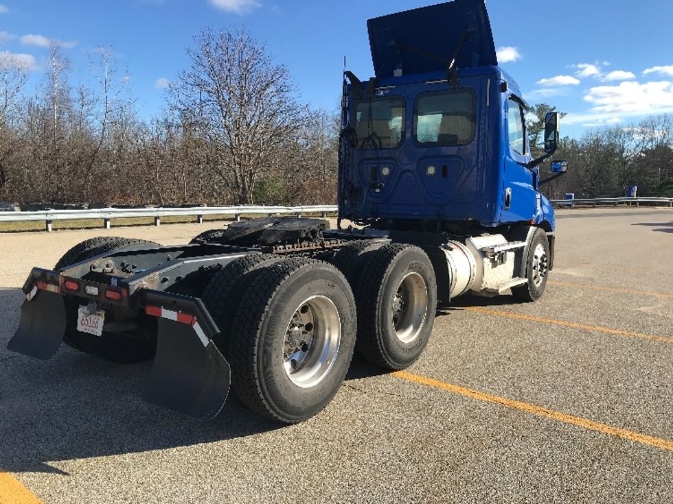 Day Cab Tractor-Heavy Duty Tractors-Freightliner-2019-T11664ST-Auburn-MA-201,611\n\t\tmiles-$ 47,000 - Image 7