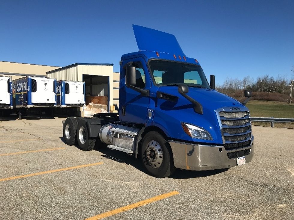Day Cab Tractor-Heavy Duty Tractors-Freightliner-2019-T11664ST-Auburn-MA-231,253\n\t\tmiles-$ 45,500 - Image 1