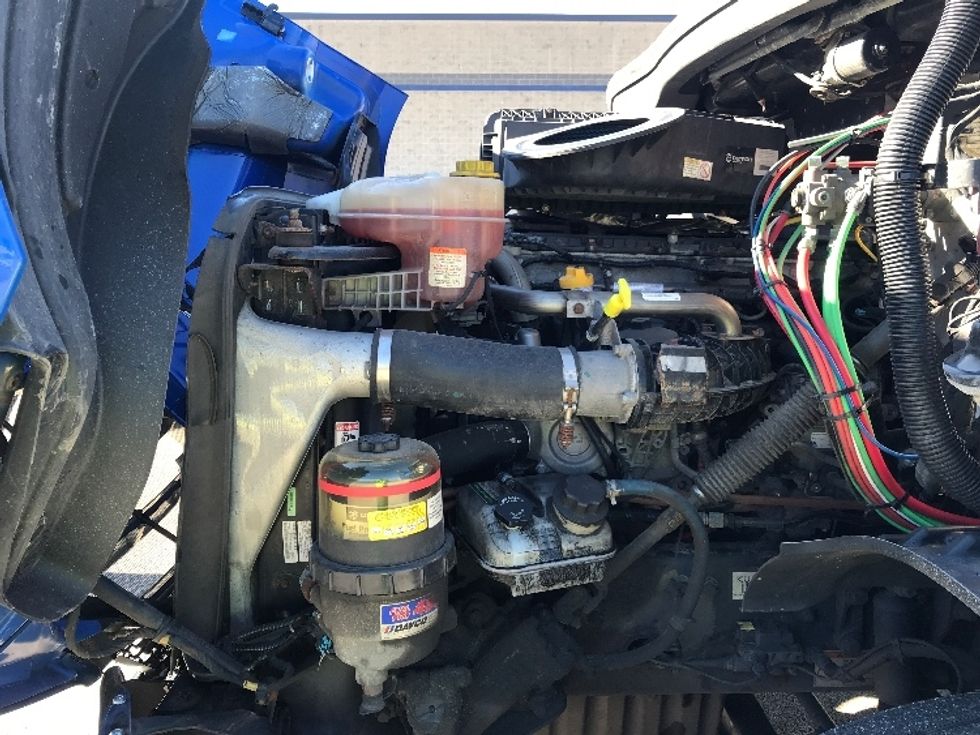 Day Cab Tractor-Heavy Duty Tractors-Freightliner-2019-T11664ST-Auburn-MA-231,253\n\t\tmiles-$ 45,500 - Image 15