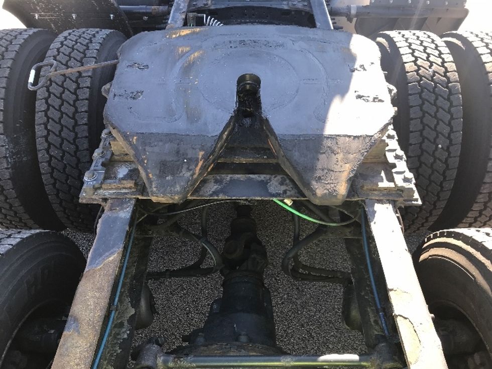 Day Cab Tractor-Heavy Duty Tractors-Freightliner-2019-T11664ST-Auburn-MA-250,035\n\t\tmiles-$ 44,500 - Image 6