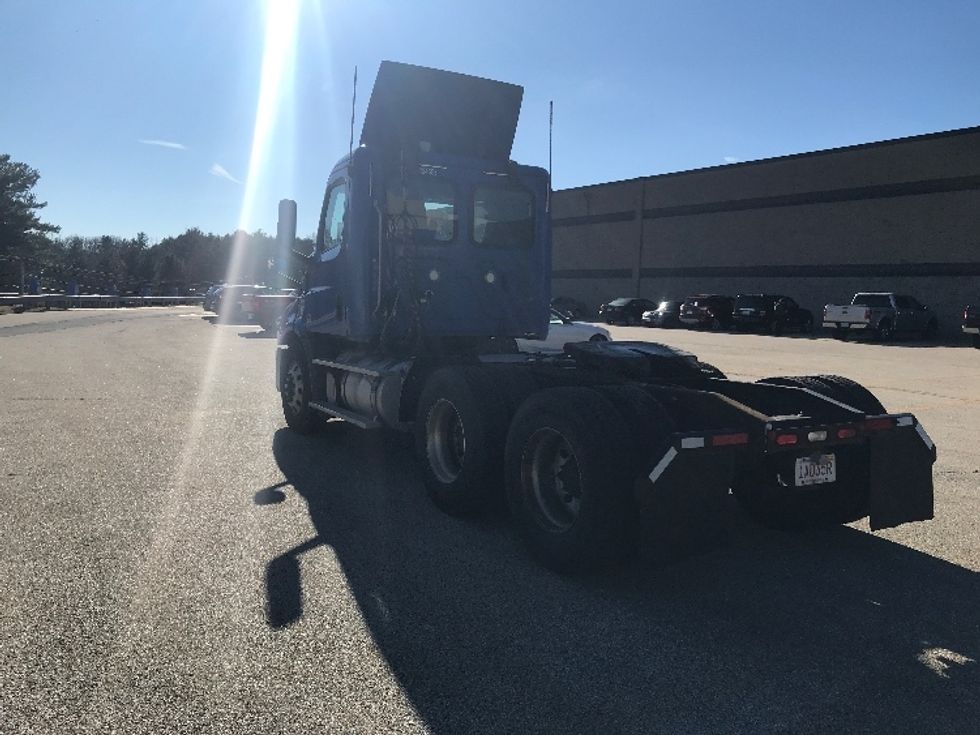 Day Cab Tractor-Heavy Duty Tractors-Freightliner-2019-T11664ST-Auburn-MA-252,357\n\t\tmiles-$ 32,250 - Image 5