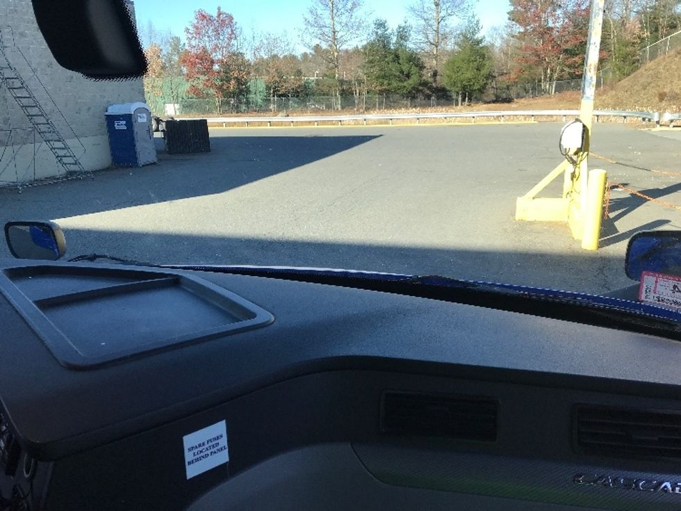 Day Cab Tractor-Heavy Duty Tractors-Freightliner-2019-T11664ST-Auburn-MA-266,712\n\t\tmiles-$ 43,750 - Image 12