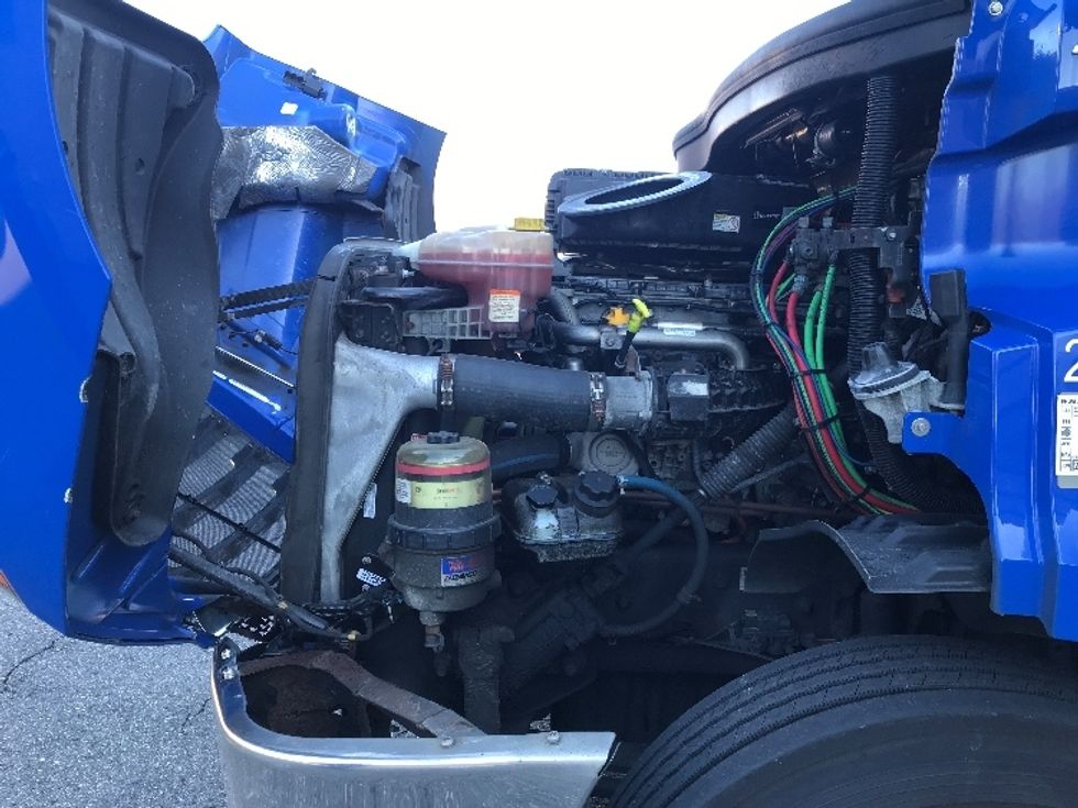 Day Cab Tractor-Heavy Duty Tractors-Freightliner-2019-T11664ST-Auburn-MA-266,712\n\t\tmiles-$ 43,750 - Image 15