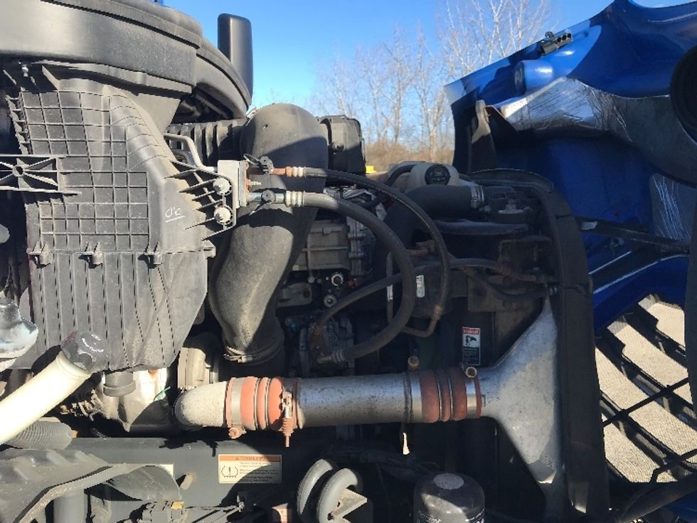 Day Cab Tractor-Heavy Duty Tractors-Freightliner-2019-T11664ST-Auburn-MA-272,231\n\t\tmiles-$ 43,500 - Image 15