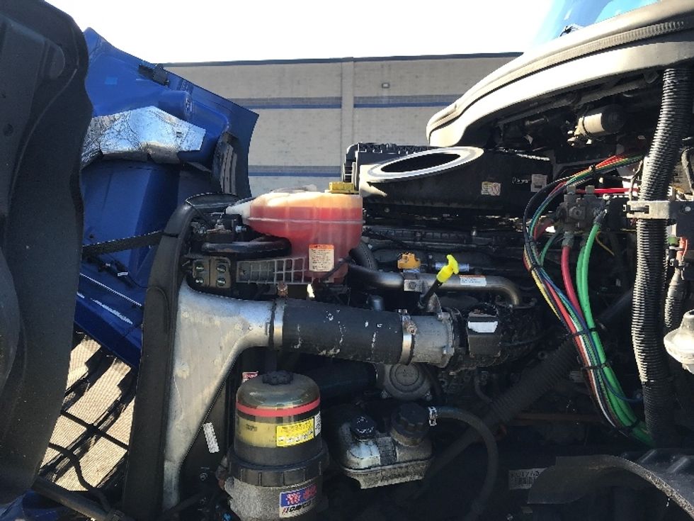 Day Cab Tractor-Heavy Duty Tractors-Freightliner-2019-T11664ST-Auburn-MA-272,231\n\t\tmiles-$ 43,500 - Image 16