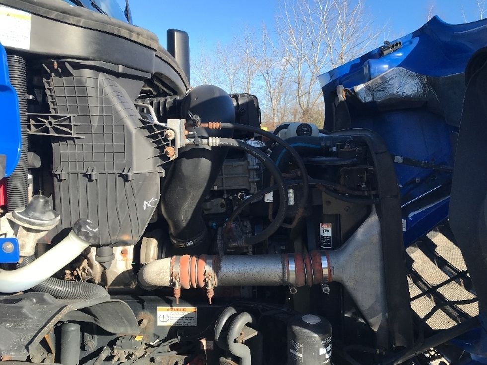 Day Cab Tractor-Heavy Duty Tractors-Freightliner-2019-T11664ST-Auburn-MA-313,744\n\t\tmiles-$ 41,000 - Image 15