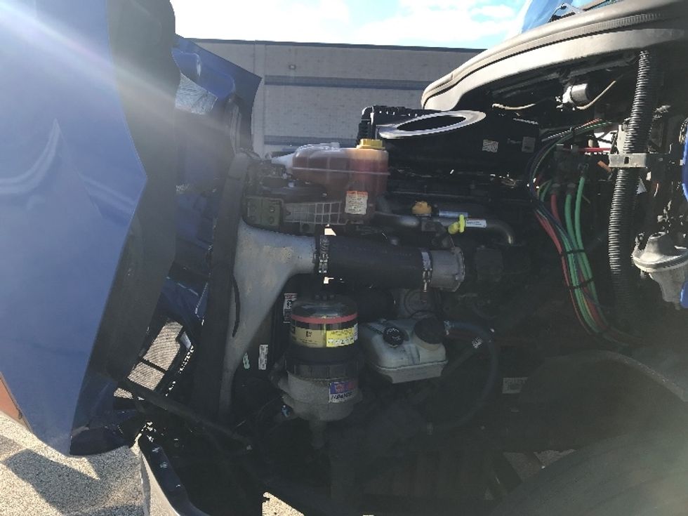 Day Cab Tractor-Heavy Duty Tractors-Freightliner-2019-T11664ST-Auburn-MA-313,744\n\t\tmiles-$ 41,000 - Image 16