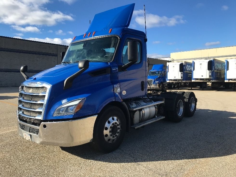 Day Cab Tractor-Heavy Duty Tractors-Freightliner-2019-T11664ST-Auburn-MA-313,744\n\t\tmiles-$ 41,000 - Image 3