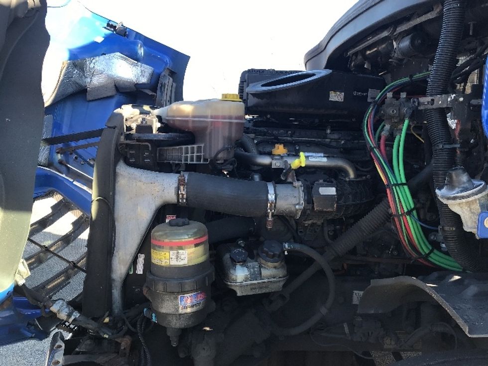 Day Cab Tractor-Heavy Duty Tractors-Freightliner-2019-T11664ST-Auburn-MA-346,040\n\t\tmiles-$ 39,500 - Image 16