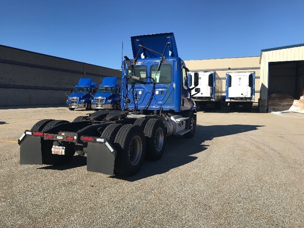 Day Cab Tractor-Heavy Duty Tractors-Freightliner-2019-T11664ST-Auburn-MA-346,040\n\t\tmiles-$ 39,500 - Image 7
