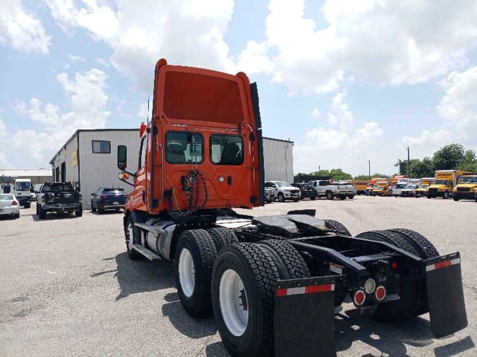 Day Cab Tractor-Heavy Duty Tractors-Freightliner-2019-T11664ST-Austin-TX-226,126\n\t\tmiles-$ 52,750 - Image 5