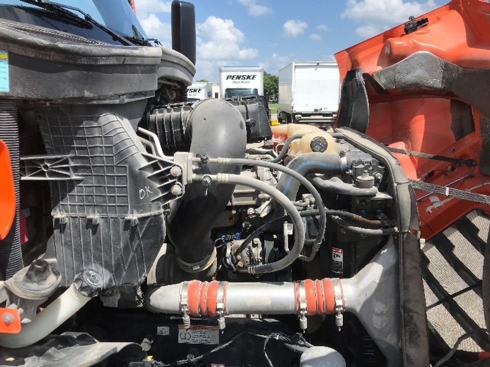 Day Cab Tractor-Heavy Duty Tractors-Freightliner-2019-T11664ST-Austin-TX-226,128\n\t\tmiles-$ 44,500 - Image 15