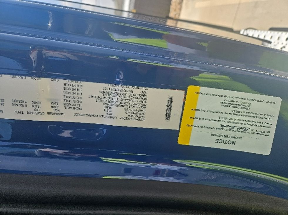 Day Cab Tractor-Heavy Duty Tractors-Freightliner-2019-T11664ST-Austin-TX-304,826\n\t\tmiles-$ 51,000 - Image 17