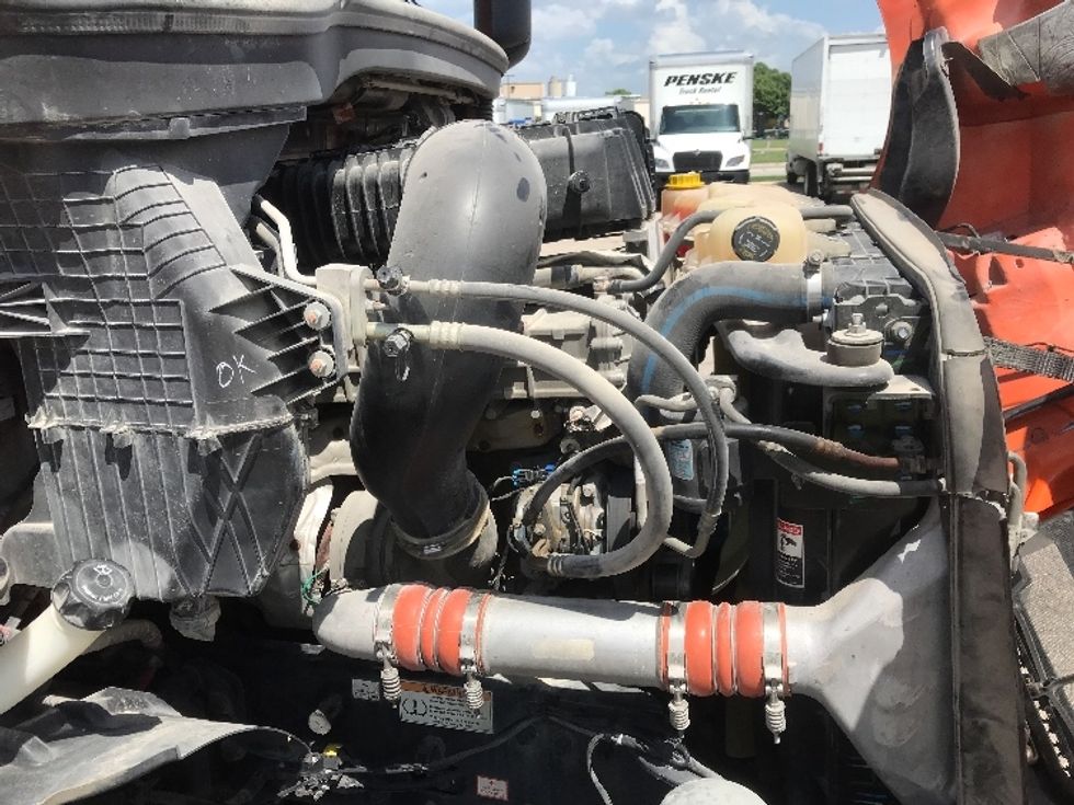 Day Cab Tractor-Heavy Duty Tractors-Freightliner-2019-T11664ST-Austin-TX-376,860\n\t\tmiles-$ 43,500 - Image 15