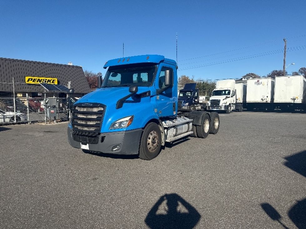 Day Cab Tractor-Heavy Duty Tractors-Freightliner-2019-T11664ST-Baltimore-MD-237,852\n\t\tmiles-$ 47,500 - Image 3