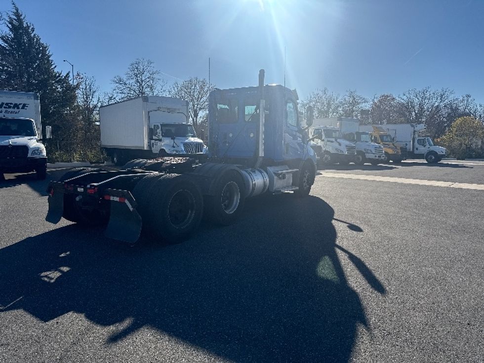 Day Cab Tractor-Heavy Duty Tractors-Freightliner-2019-T11664ST-Baltimore-MD-237,852\n\t\tmiles-$ 47,500 - Image 7
