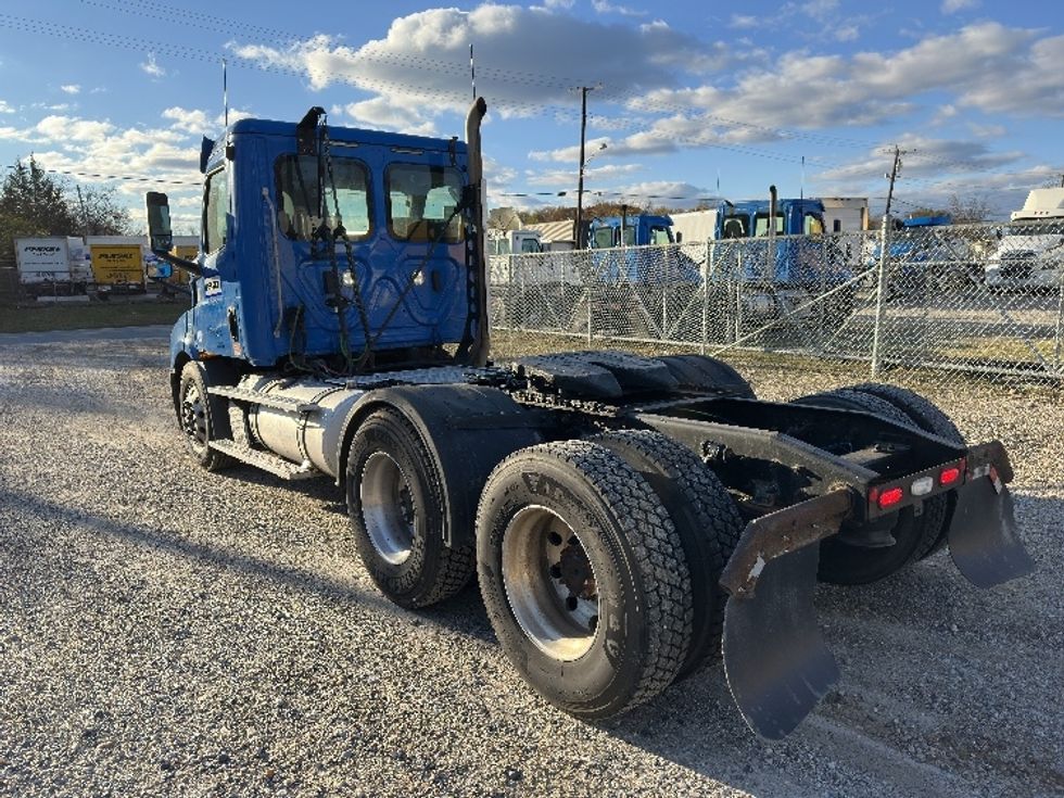 Day Cab Tractor-Heavy Duty Tractors-Freightliner-2019-T11664ST-Baltimore-MD-287,832\n\t\tmiles-$ 35,250 - Image 5