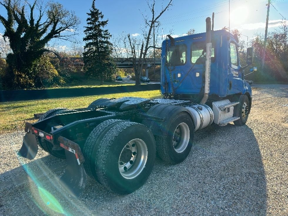 Day Cab Tractor-Heavy Duty Tractors-Freightliner-2019-T11664ST-Baltimore-MD-306,975\n\t\tmiles-$ 34,500 - Image 7