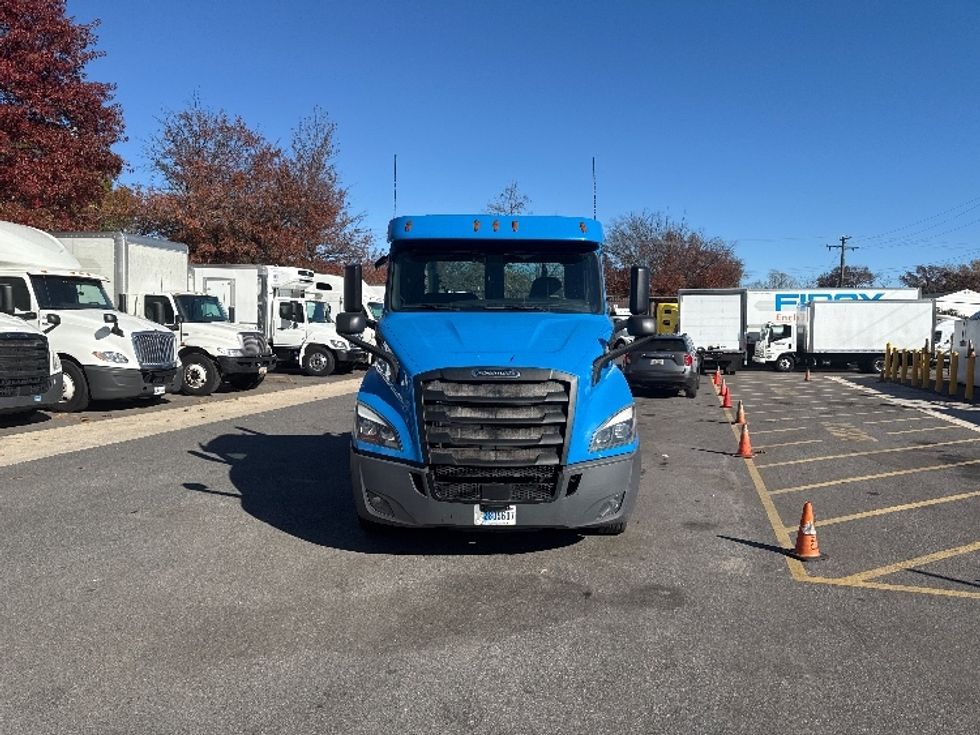 Day Cab Tractor-Heavy Duty Tractors-Freightliner-2019-T11664ST-Baltimore-MD-524,585\n\t\tmiles-$ 31,500 - Image 2