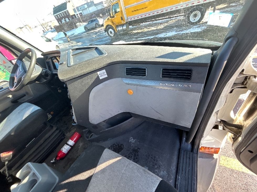 Day Cab Tractor-Heavy Duty Tractors-Freightliner-2019-T11664ST-Braintree-MA-205,628\n\t\tmiles-$ 44,750 - Image 13