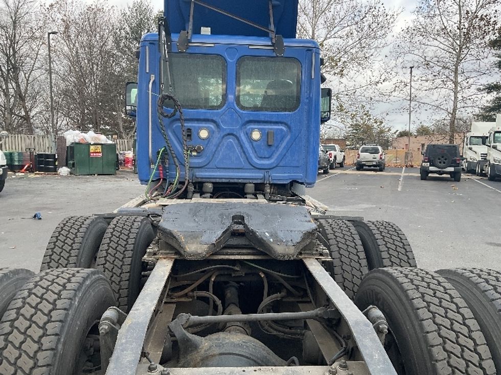 Day Cab Tractor-Heavy Duty Tractors-Freightliner-2019-T11664ST-Capitol Heights-MD-191,712\n\t\tmiles-$ 44,500 - Image 6