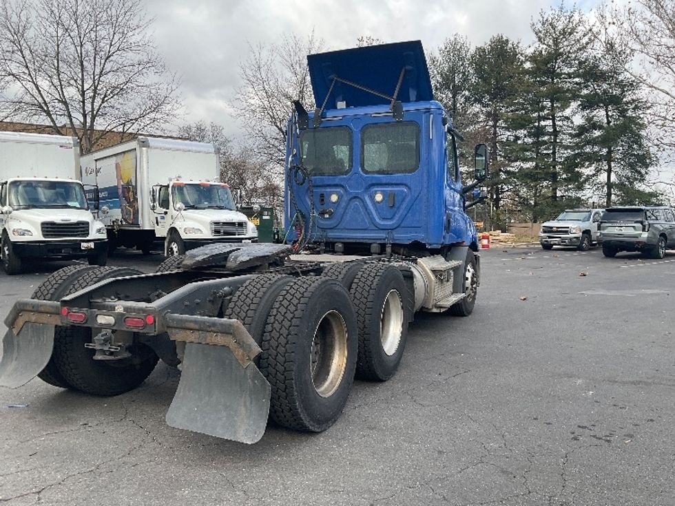 Day Cab Tractor-Heavy Duty Tractors-Freightliner-2019-T11664ST-Capitol Heights-MD-191,712\n\t\tmiles-$ 44,500 - Image 7