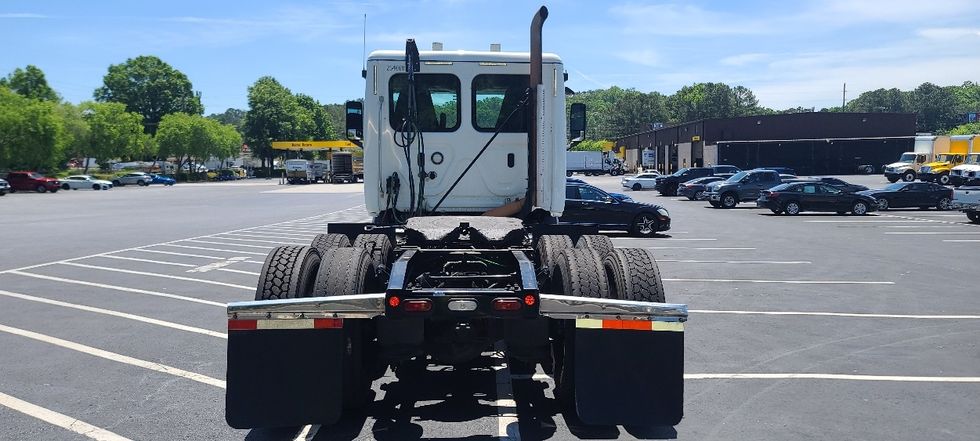 Day Cab Tractor-Heavy Duty Tractors-Freightliner-2019-T11664ST-Cleveland-TN-530,432\n\t\tmiles-$ 38,000 - Image 6