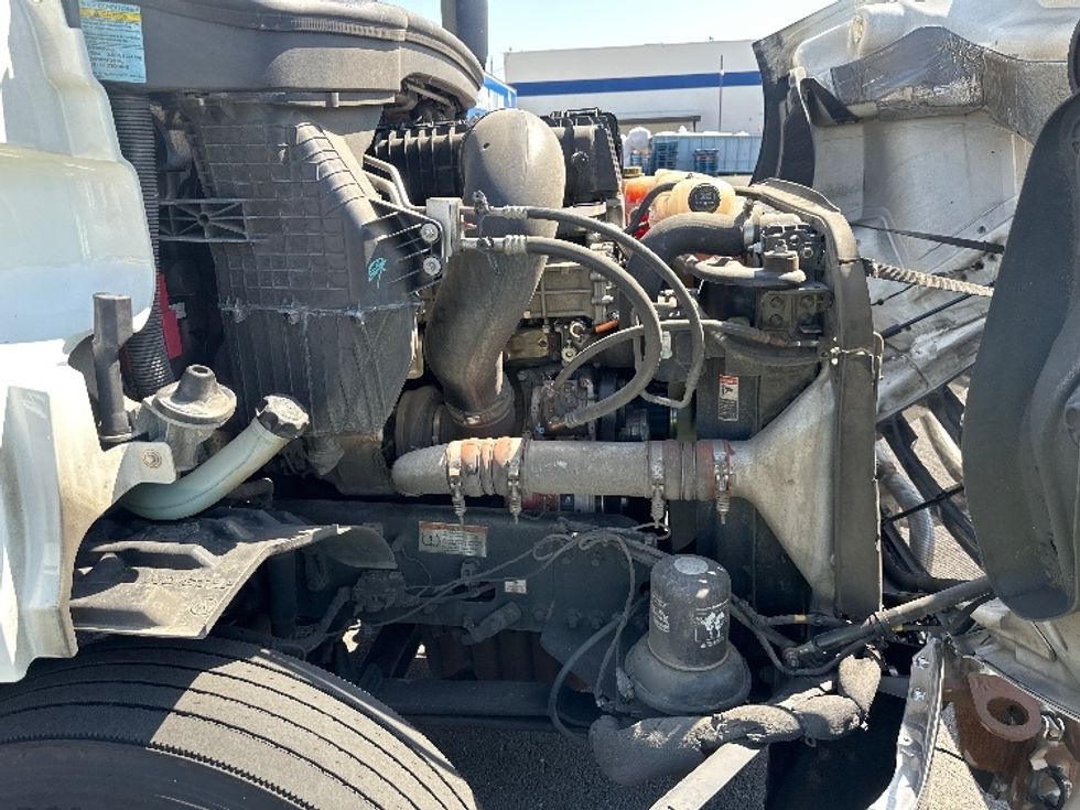 Day Cab Tractor-Heavy Duty Tractors-Freightliner-2019-T11664ST-Coburg-OR-755,522\n\t\tmiles-$ 26,250 - Image 15