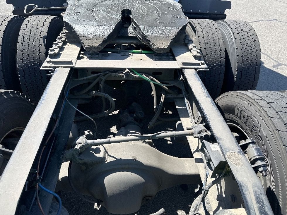 Day Cab Tractor-Heavy Duty Tractors-Freightliner-2019-T11664ST-Coburg-OR-755,522\n\t\tmiles-$ 26,250 - Image 6