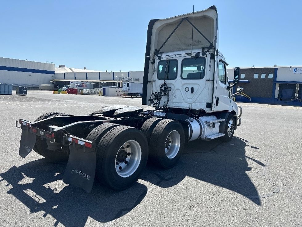 Day Cab Tractor-Heavy Duty Tractors-Freightliner-2019-T11664ST-Coburg-OR-755,522\n\t\tmiles-$ 26,250 - Image 7