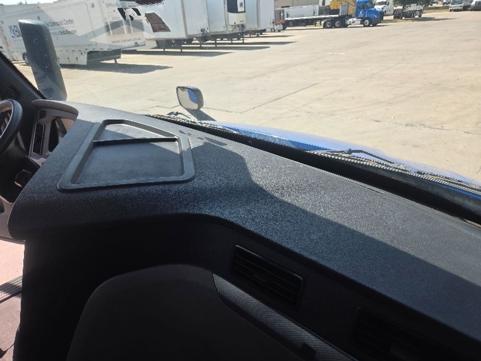 Day Cab Tractor-Heavy Duty Tractors-Freightliner-2019-T11664ST-Dallas-TX-167,049\n\t\tmiles-$ 59,000 - Image 13