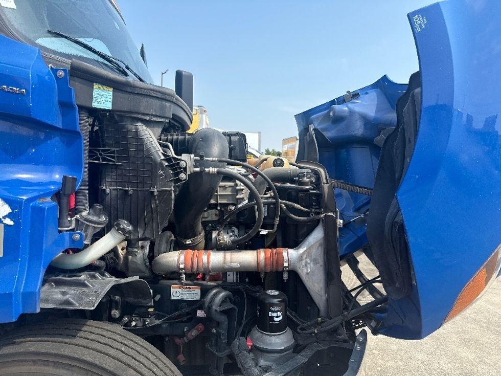 Day Cab Tractor-Heavy Duty Tractors-Freightliner-2019-T11664ST-Dallas-TX-167,049\n\t\tmiles-$ 59,000 - Image 15