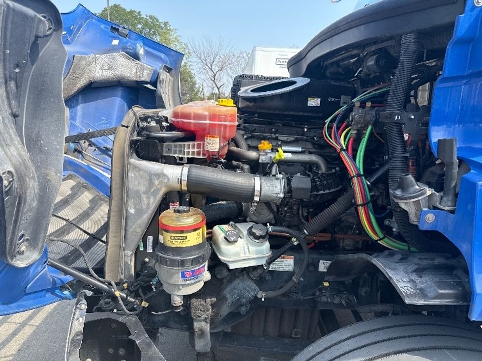 Day Cab Tractor-Heavy Duty Tractors-Freightliner-2019-T11664ST-Dallas-TX-186,045\n\t\tmiles-$ 61,000 - Image 16