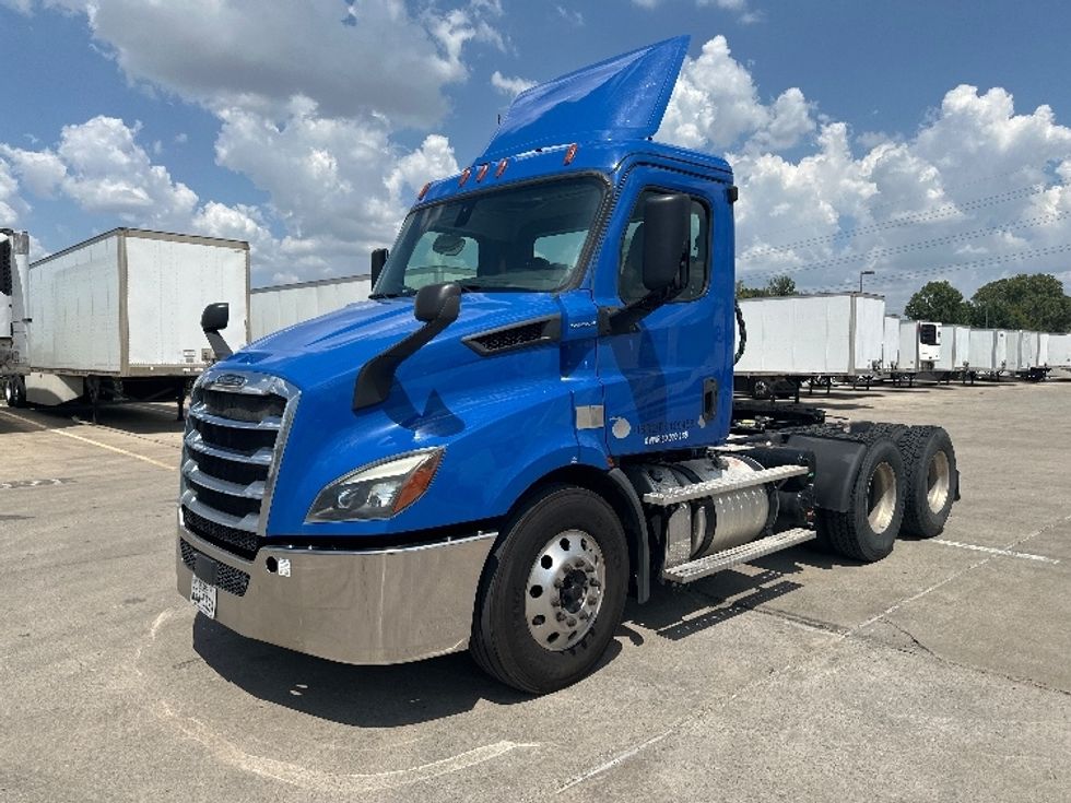 Day Cab Tractor-Heavy Duty Tractors-Freightliner-2019-T11664ST-Dallas-TX-186,045\n\t\tmiles-$ 61,000 - Image 3