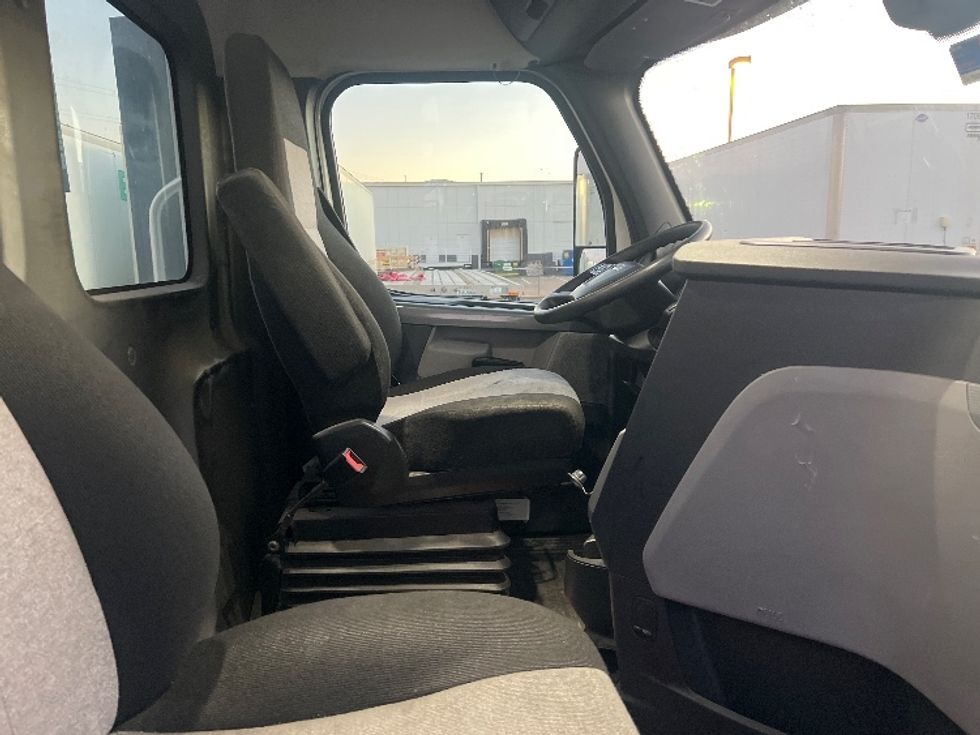 Day Cab Tractor-Heavy Duty Tractors-Freightliner-2019-T11664ST-Dallas-TX-290,635\n\t\tmiles-$ 65,250 - Image 13