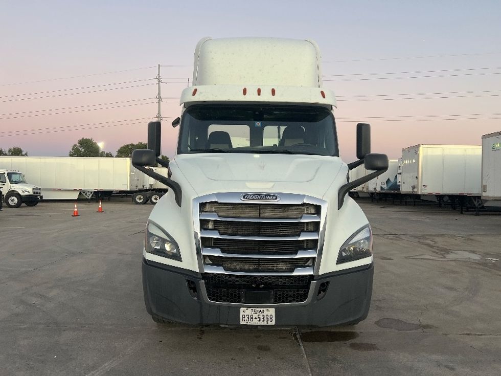 Day Cab Tractor-Heavy Duty Tractors-Freightliner-2019-T11664ST-Dallas-TX-290,635\n\t\tmiles-$ 65,250 - Image 2
