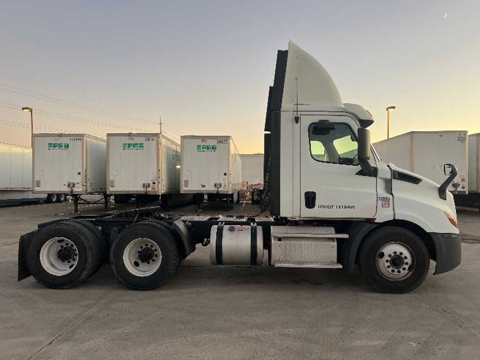 Day Cab Tractor-Heavy Duty Tractors-Freightliner-2019-T11664ST-Dallas-TX-290,635\n\t\tmiles-$ 65,250 - Image 7