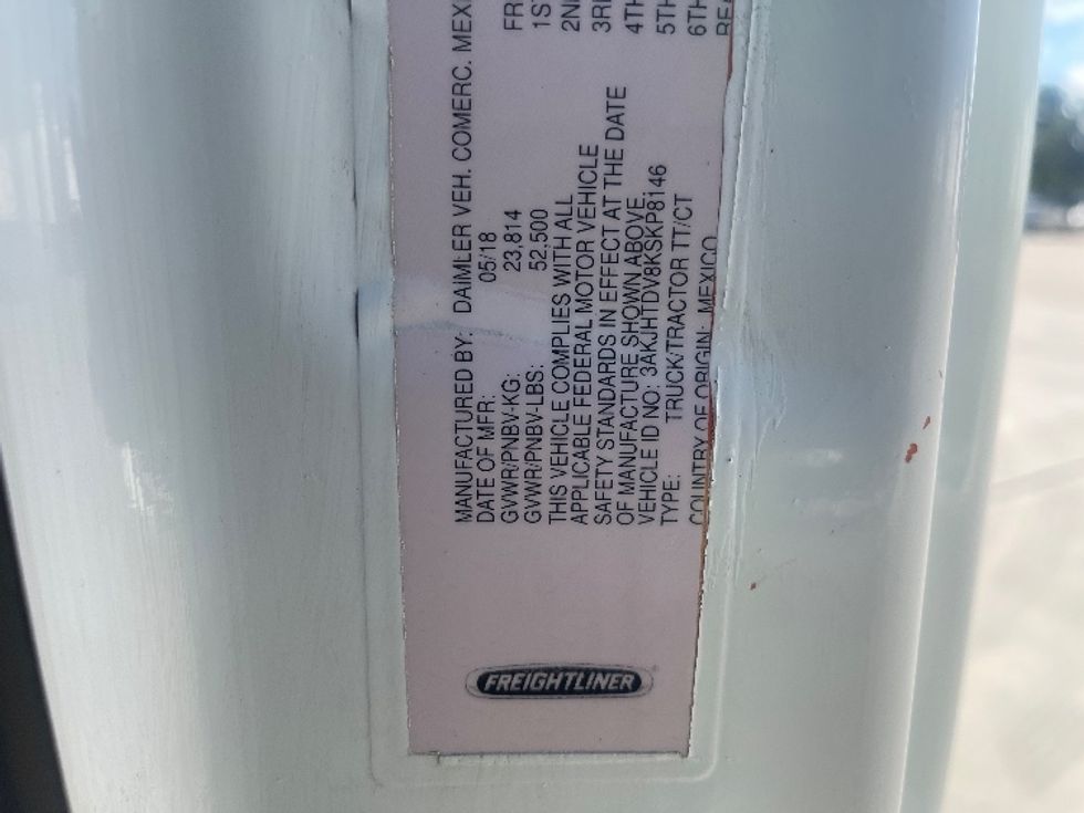 Day Cab Tractor-Heavy Duty Tractors-Freightliner-2019-T11664ST-Dallas-TX-309,759\n\t\tmiles-$ 49,250 - Image 17