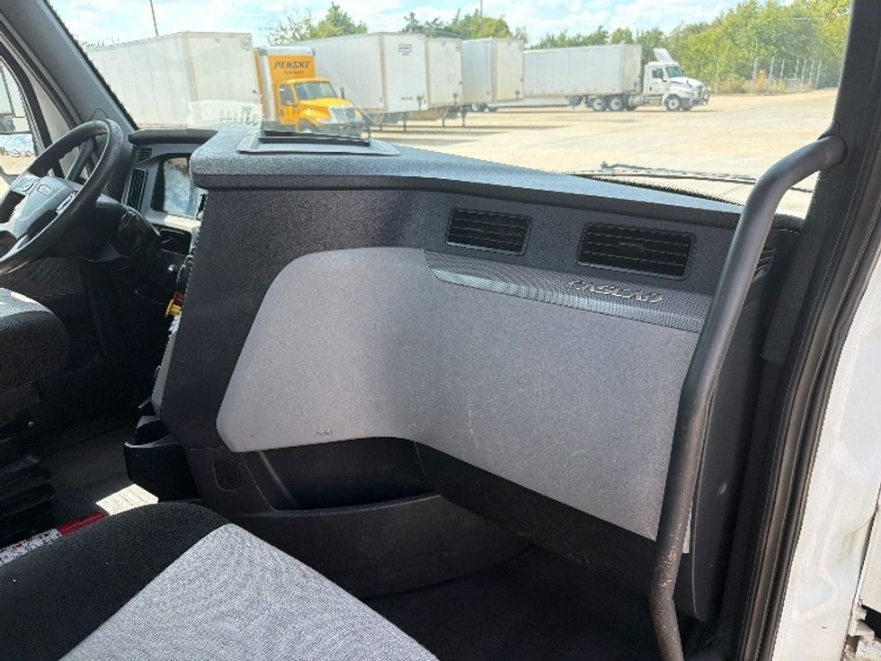 Day Cab Tractor-Heavy Duty Tractors-Freightliner-2019-T11664ST-Dallas-TX-427,252\n\t\tmiles-$ 42,250 - Image 13