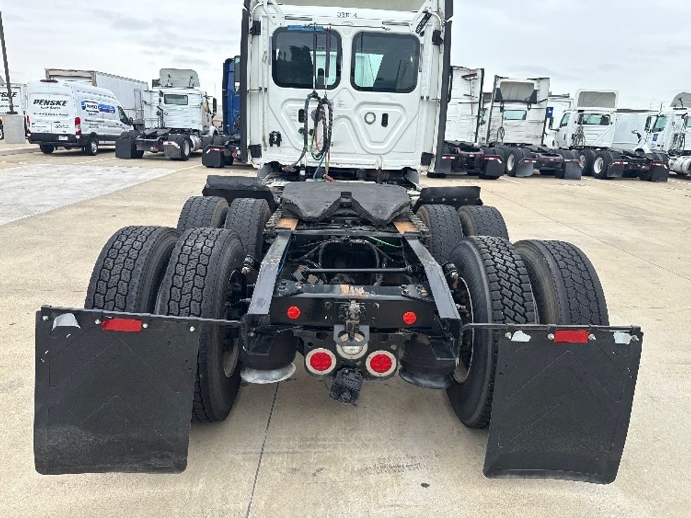 Day Cab Tractor-Heavy Duty Tractors-Freightliner-2019-T11664ST-Dallas-TX-435,958\n\t\tmiles-$ 45,000 - Image 6