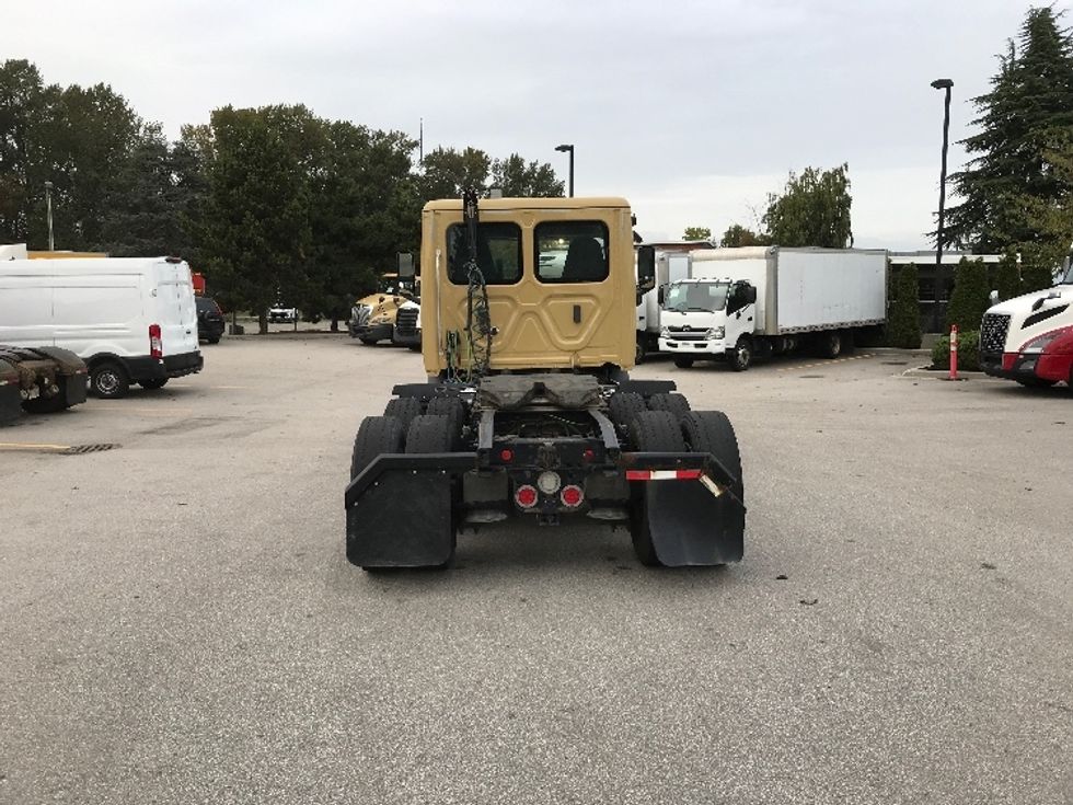 Day Cab Tractor-Heavy Duty Tractors-Freightliner-2019-T11664ST-Delta-BC-395,306\n\t\tkm-$ 60,750 - Image 6